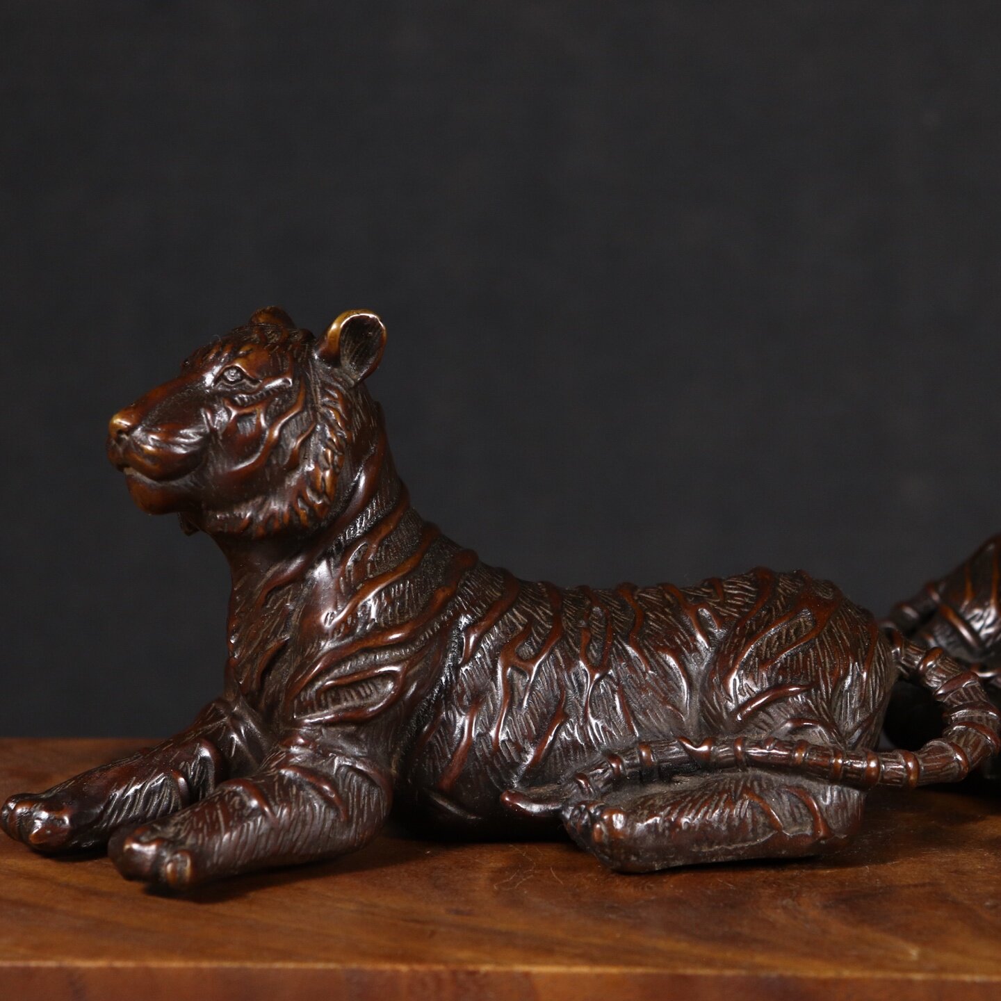 Statua di Tigre in Rame Vintag - Vintage Collectibles Store recensione e prezzo